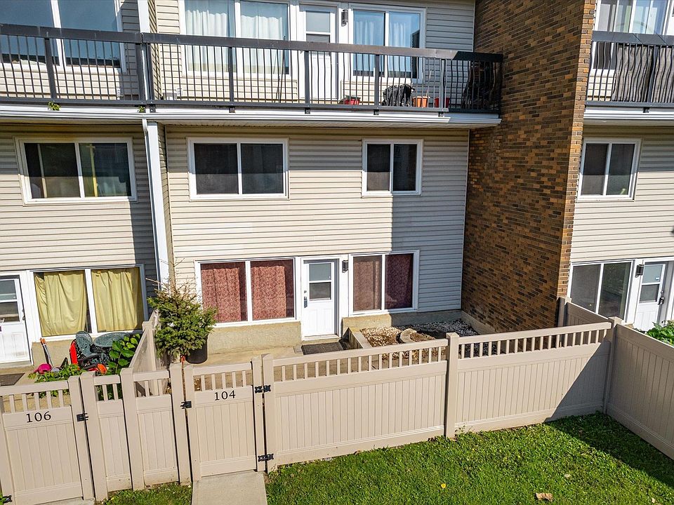 1st image of 7805 159th St NW #104
