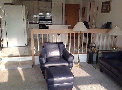 2nd image of 160 Burkhall St Unit 610
