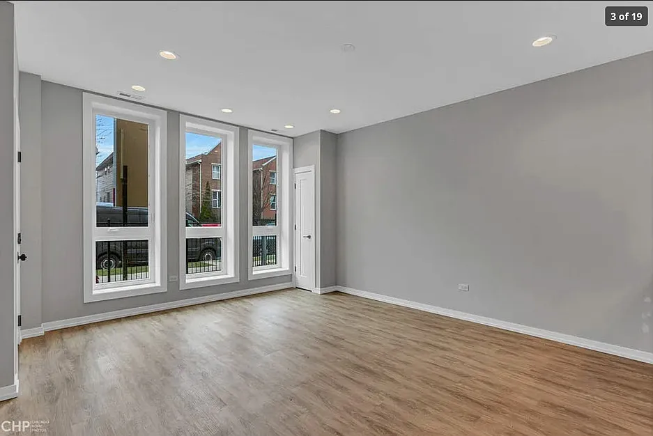 3 bed, 2.0 bath, 850 sqft, $2,900 — Photo 3