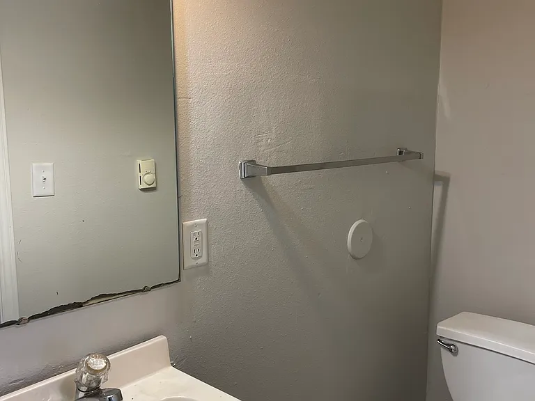 407 N Dubuque St #2 — Photo 8