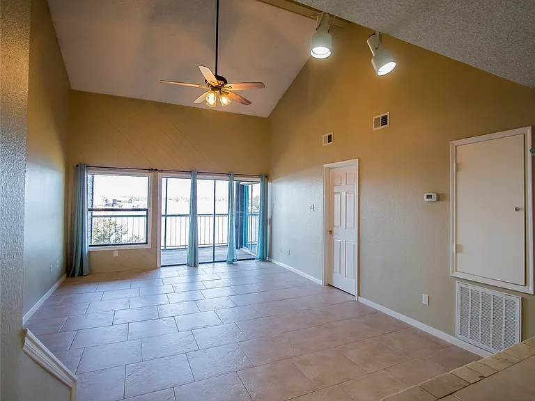202 Lakeview Ter #H — Photo 26