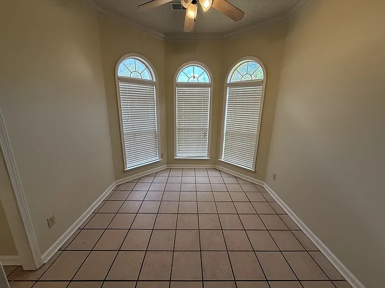 10011 Woodland Pine Cv W — Photo 9