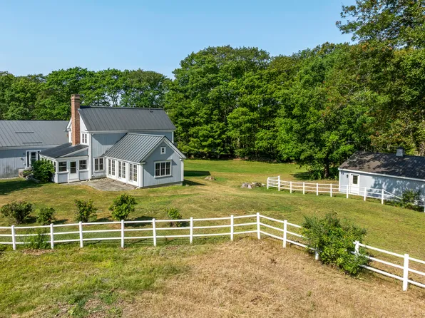 237 Middle Road, Edgecomb, ME 04556