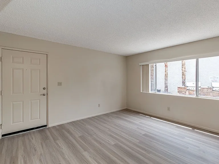 1320 S Hardy Dr — Photo 13