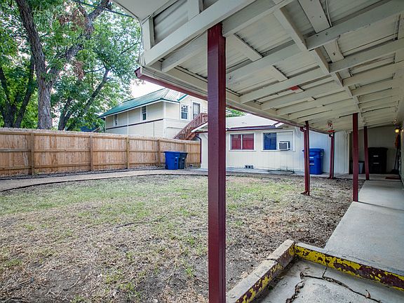 4th image of 1038 W Woodlawn Ave #B