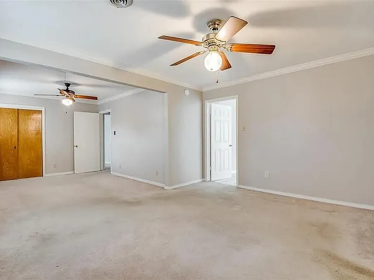 2322 Ansbury Dr — Photo 14