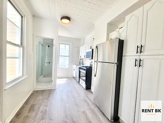 Rented by RENTBK LLC | media 4