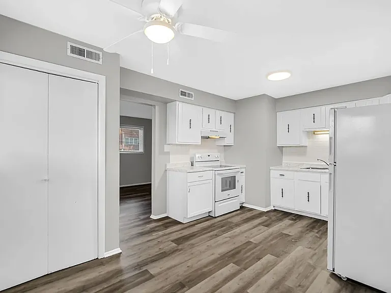 9201 Kennedy Ave #1C — Photo 6