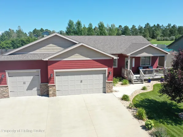 3112 12th Ave W, Dickinson, ND 58601