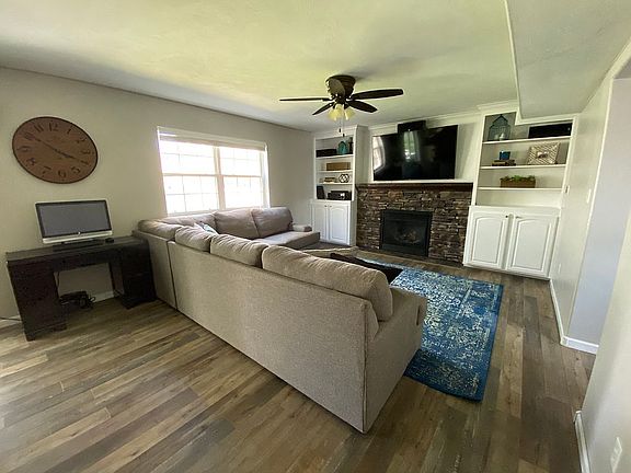 4th image of 188 Cobblestone Ln