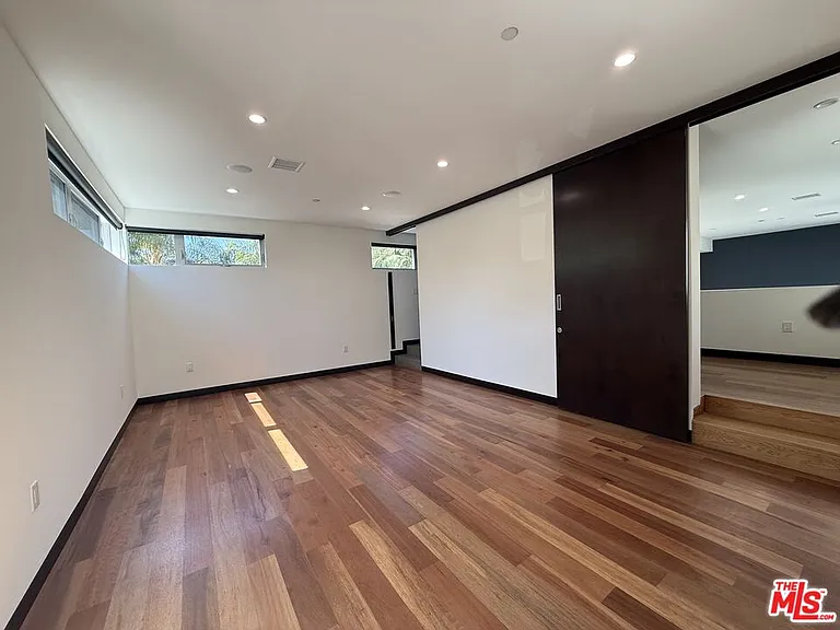 807 Huntley Dr — Photo 12