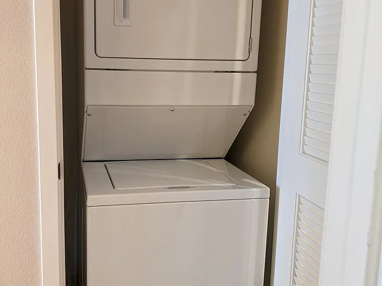 168 Gillette Pl #110 — Photo 10