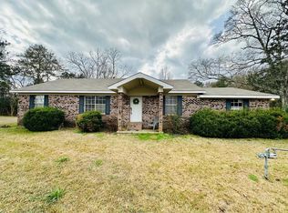 135 Eastview Dr, Laurel, MS 39443