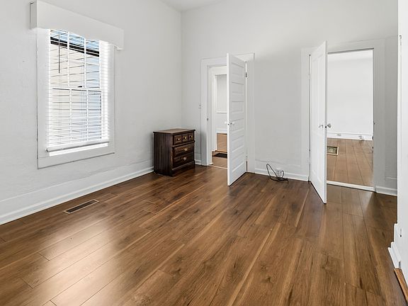5th image of 318 Persons St