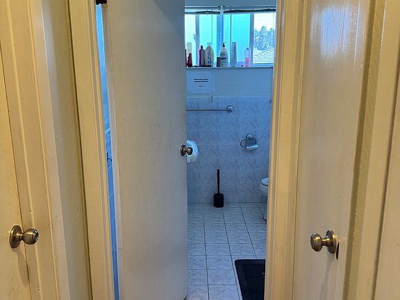 4th image of 125 Cerro Dr