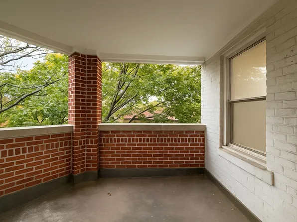 915 East 17th Street image 3 of 12