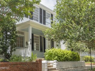 818 Main St, Natchez, MS 39120