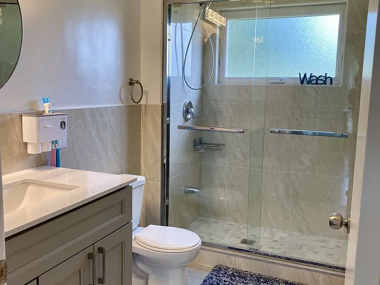 59 Elizabeth Cres S — Photo 11