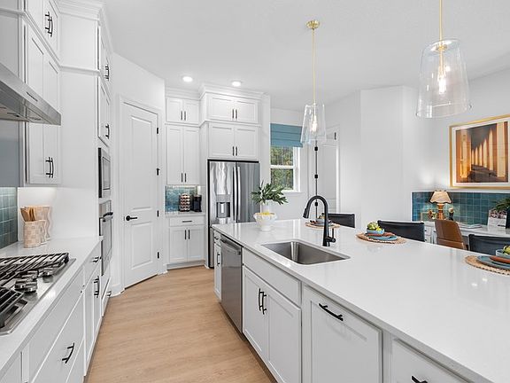 The Hollinger - Kitchen