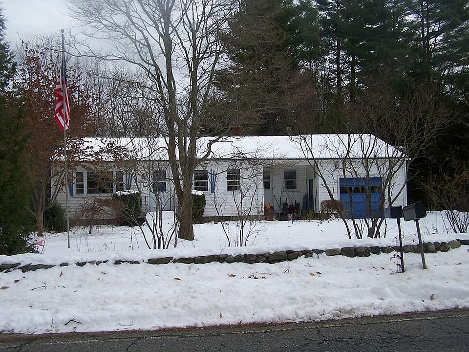 2nd image of 500 Orange Rd