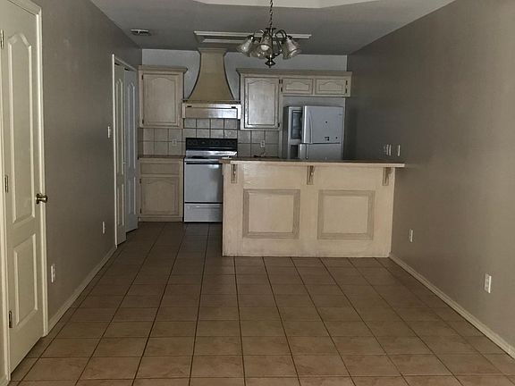 2nd image of 1508 Prosperity Dr #C