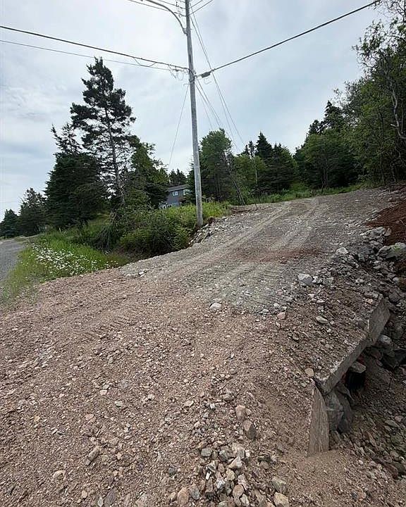 1st image of 203 Creston Boulevard