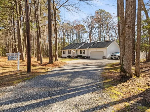 794 Cricket Hill Rd, Hudgins, VA 23076