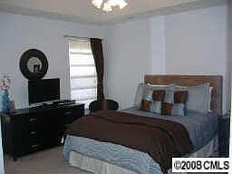 2nd image of 424 Amir Cres
