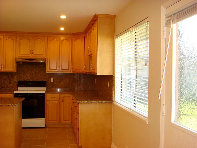 2136 Skylark Ct — Photo 4