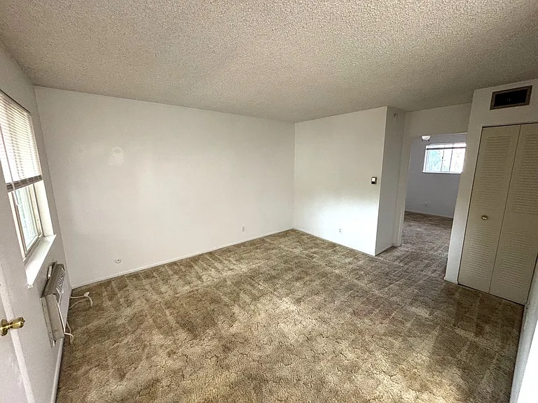 Taylor St Apartment — Photo 28