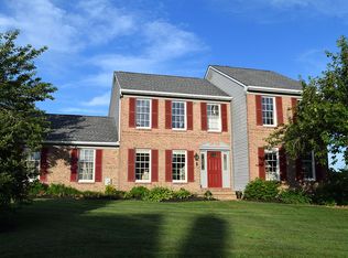 4 Beacon Ln, Newark, DE 19711