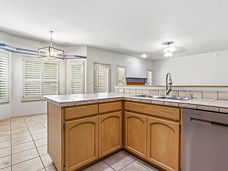6141 Loma De Cristo Dr — Photo 16