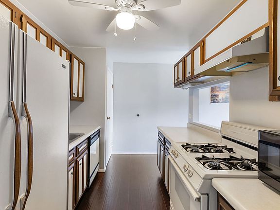 5th image of 337 E Roland Dr