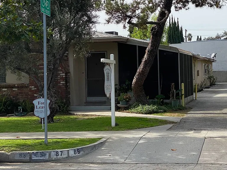 85 N Craig Ave — Photo 18