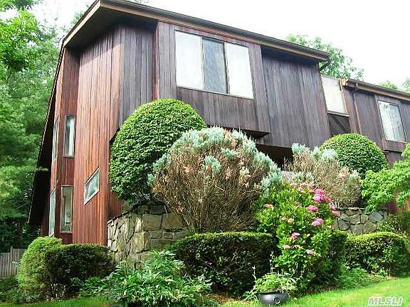 2nd image of 9 Morley Ct Unit 9