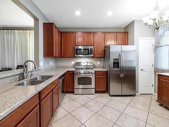 3rd image of 1699 W Stonefield Dr