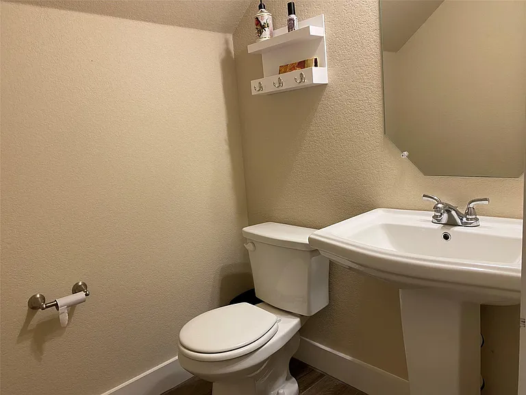 347 Madison Oaks — Photo 7