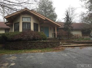 374 Hummingbird Ln, Highlands, NC 28741