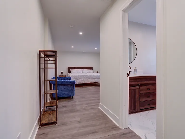 403 Westmoreland Ct — Photo 15