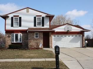1550 Oakview Dr, Canton, MI 48187