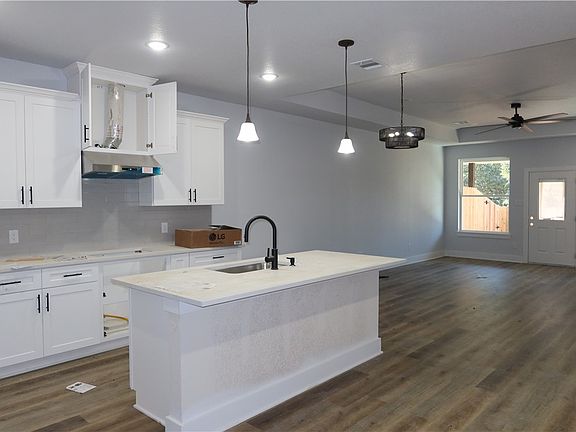 3rd image of 2002 Reagan Ct