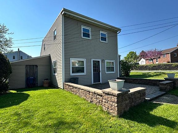 3rd image of 139 Hollywood Dr