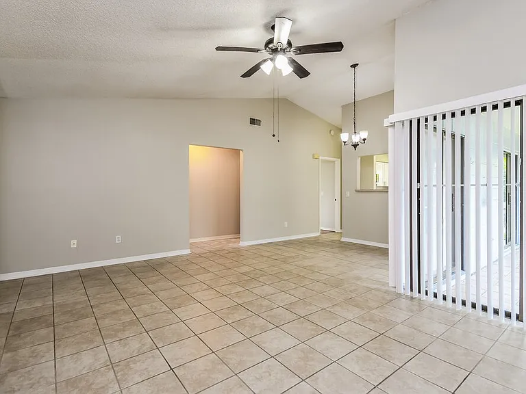 11389 Darlington Dr — Photo 5