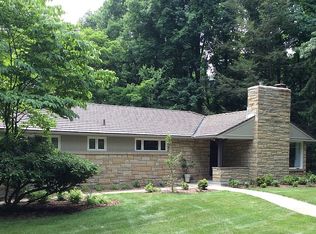 110 Forest Dr, Pittsburgh, PA