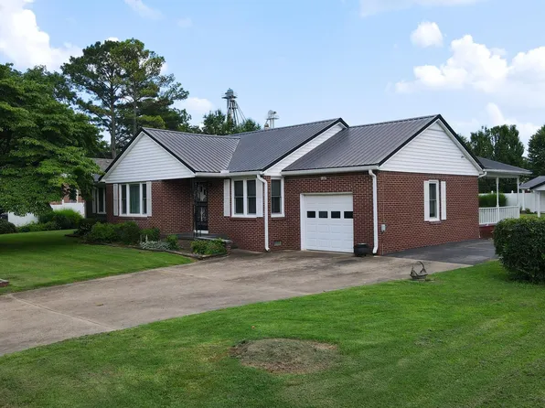 122 E Moore St, Sharon, TN 38255