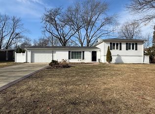 2724 Country Club Ter, Rockford, IL 61103