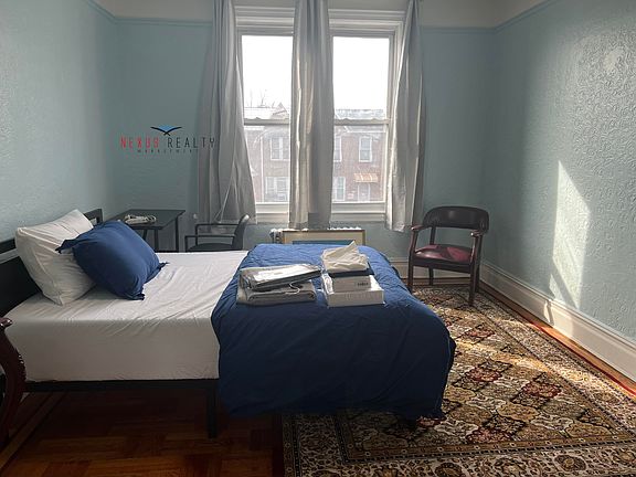4th image of 33-19 69th St Floor 1