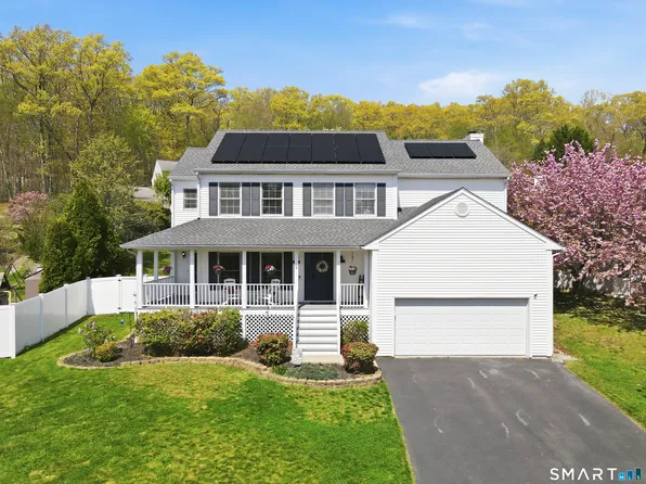 9 Clairmont Circle, Groton, CT 06355