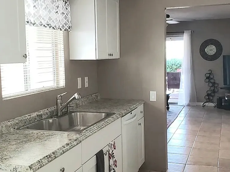 328 N Calle Del Chancero — Photo 8
