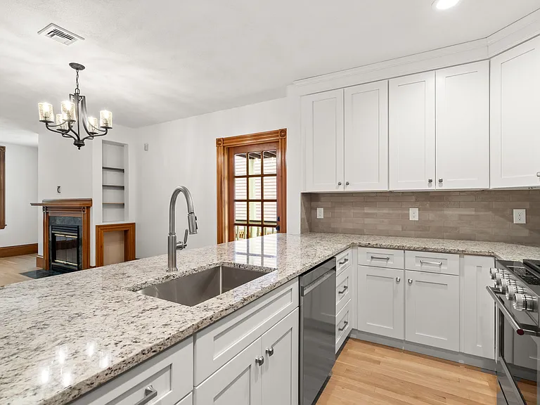 75 Ferrin St #1 — Photo 1